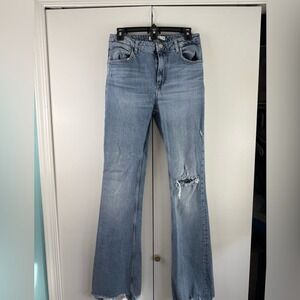 Zara High Waisted Flare Jeans Light Wash Distressed Raw Hem Blue Size 8 40